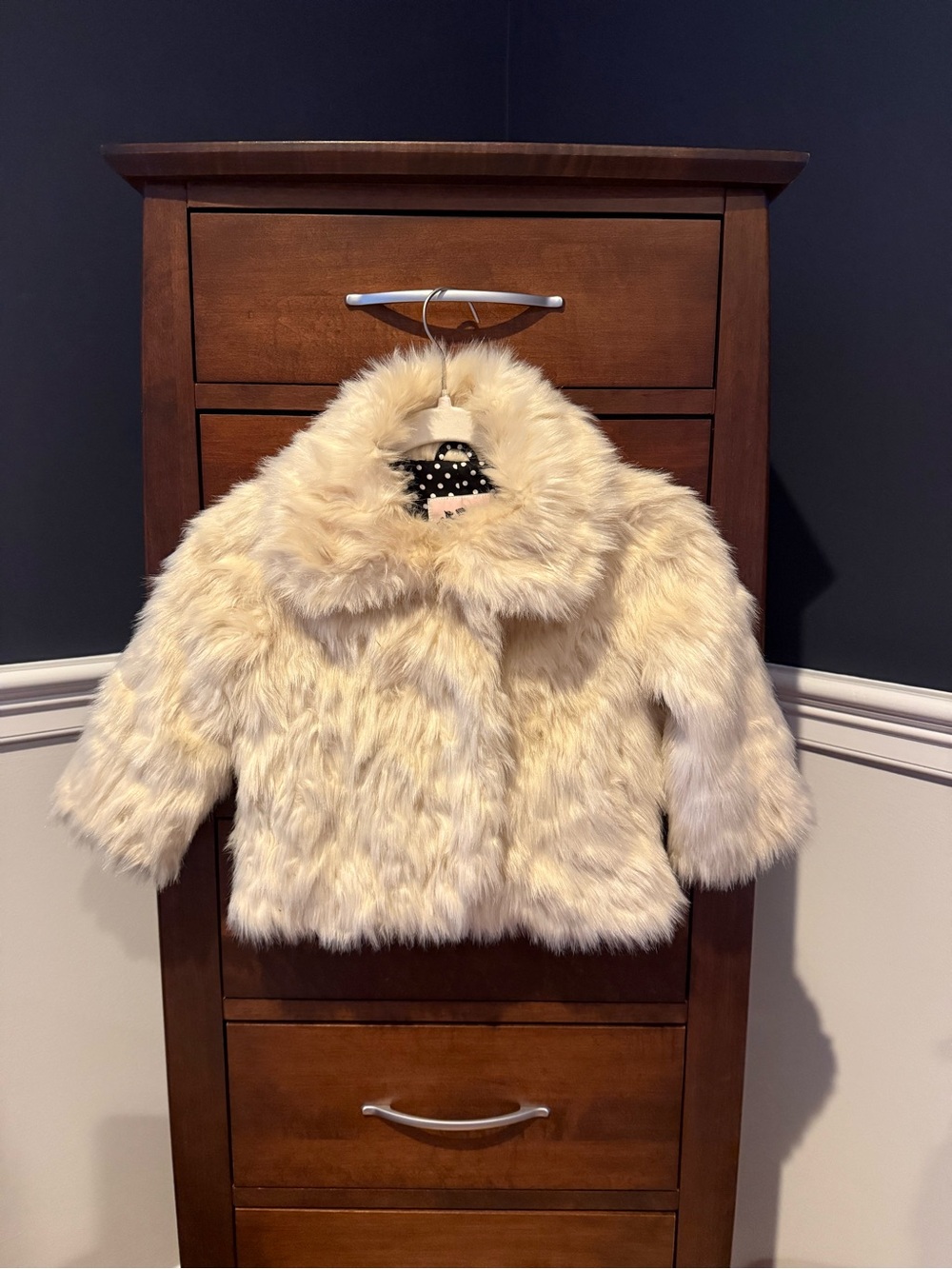 Juicy Couture Ivory Faux Fur Jacket Girls size 2/3 - Kids Jackets & Coats